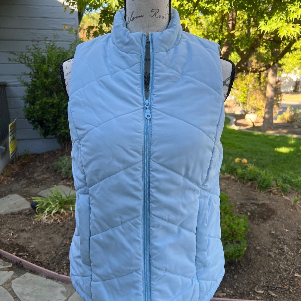 Jones Wear Sport Quilted Vest, Women's Small, Powder Blue